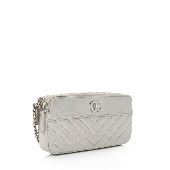 Chanel Iridescent Caviar Leather Vintage Mademoiselle Clutch with Chain - Picture 2 of 15